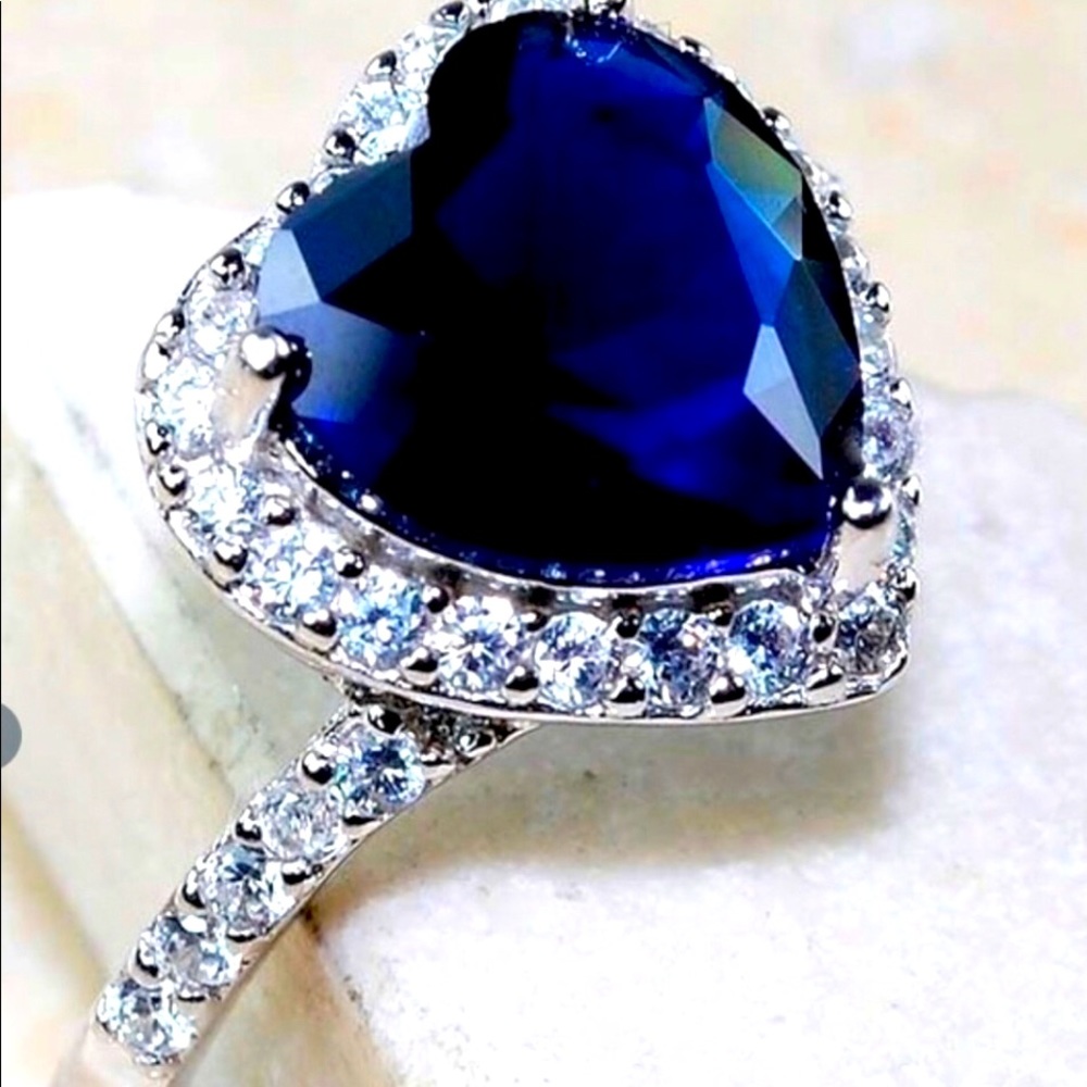 💙✨Blue Heart Shaped Diamond Ring✨💙